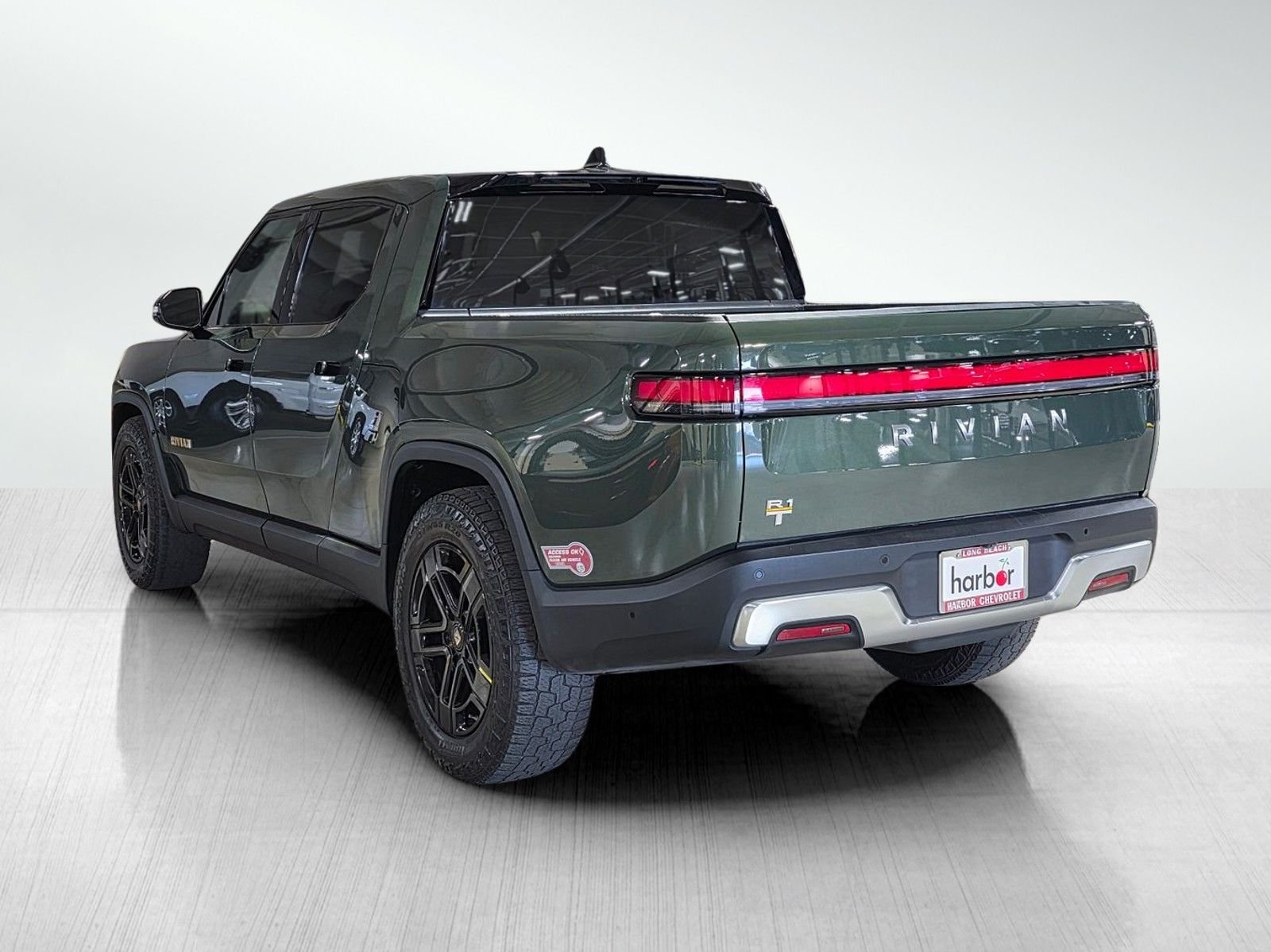 Used 2023 Forest Green Rivian Adventure image 5