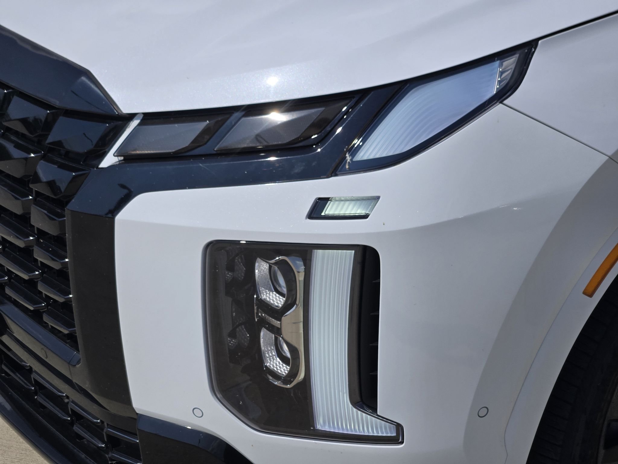 Used 2025 Hyper White Hyundai Calligraphy Night Edition image 10