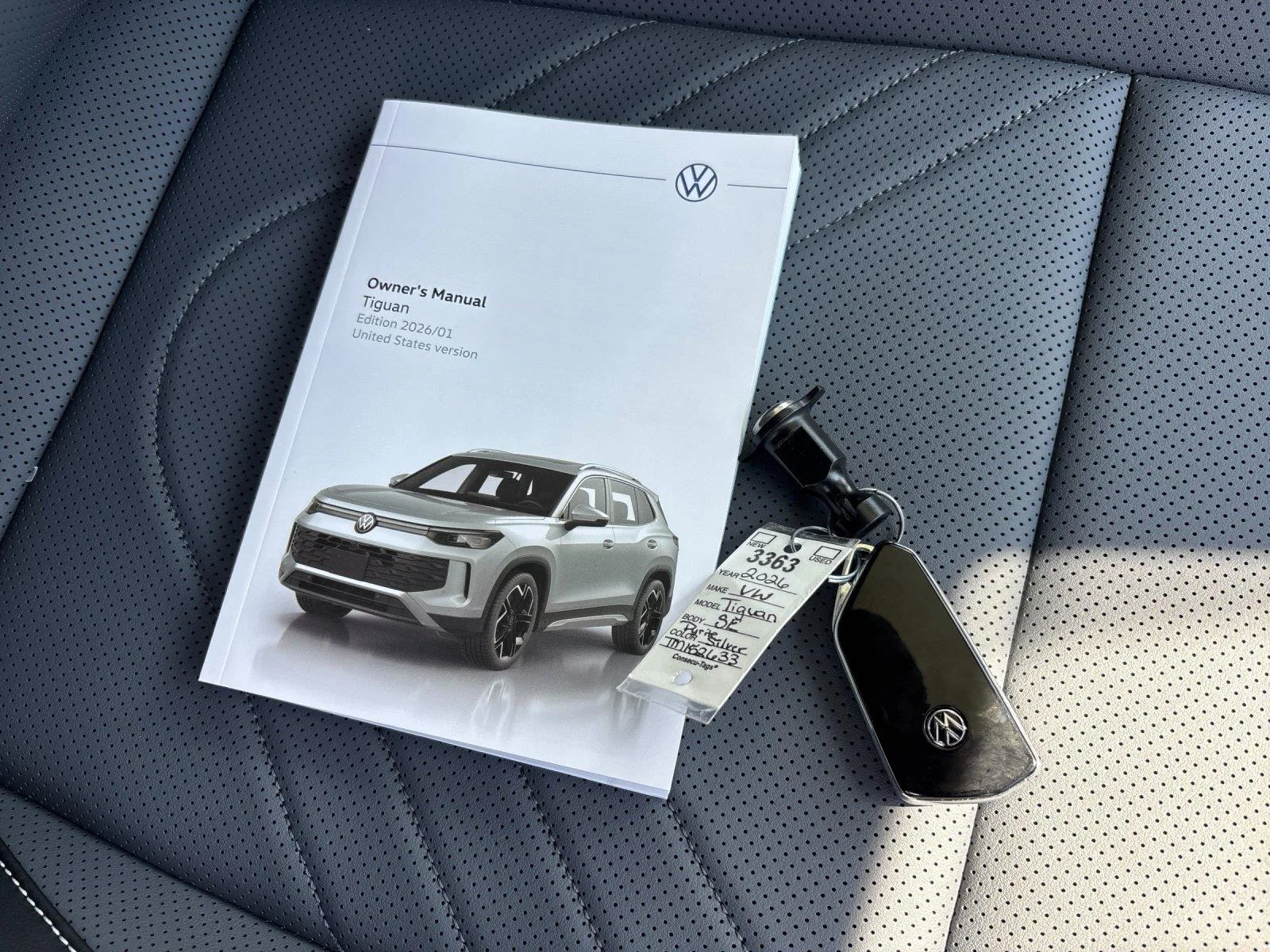 New 2026 Pyrite Silver Metallic Volkswagen SE image 41