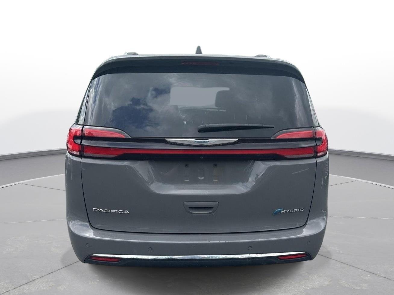 Used 2021 Ceramic Gray Clearcoat Chrysler Hybrid Touring L image 7