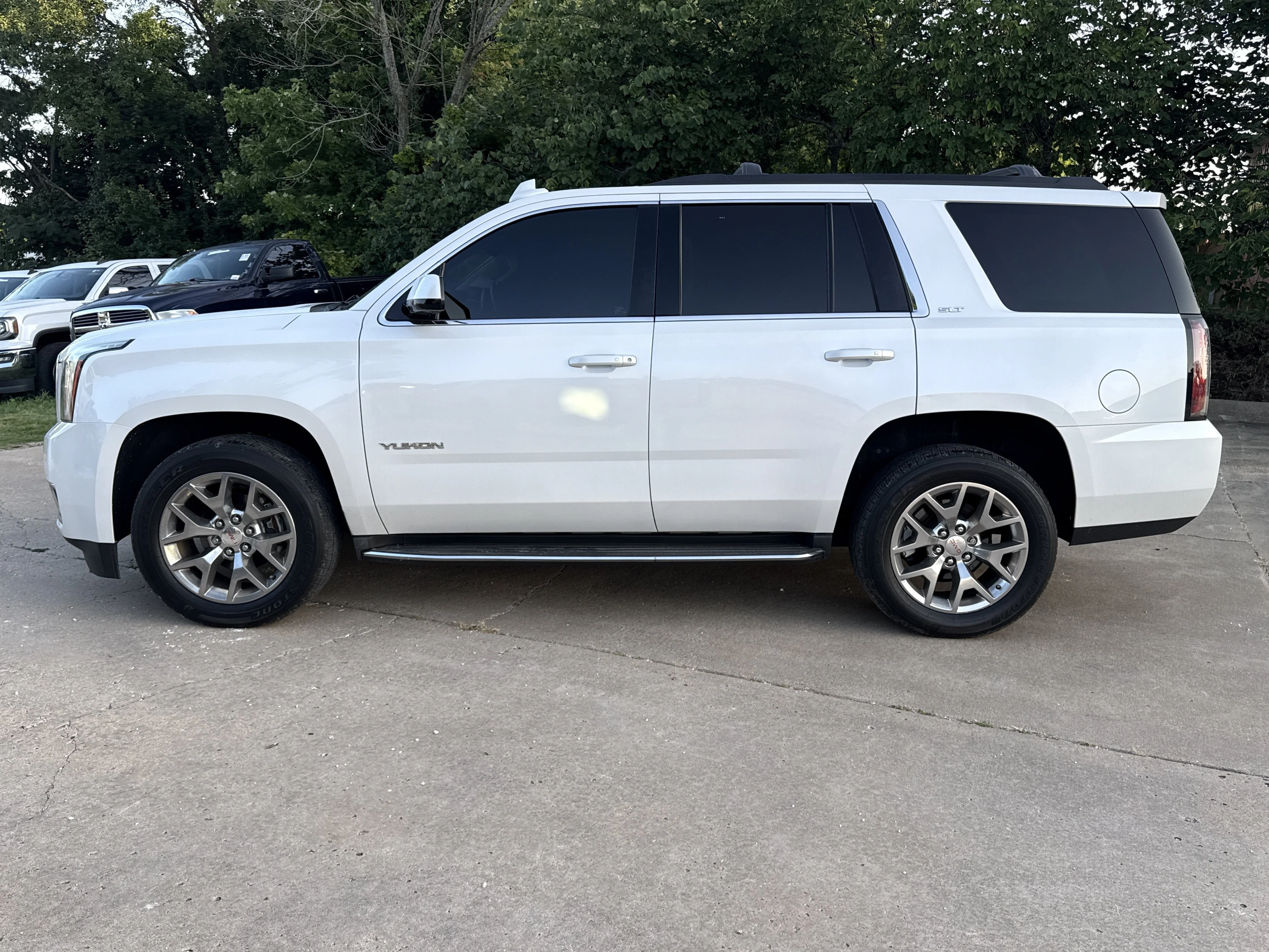 Used 2016 White Frost Tricoat GMC SLT 4WD image 3