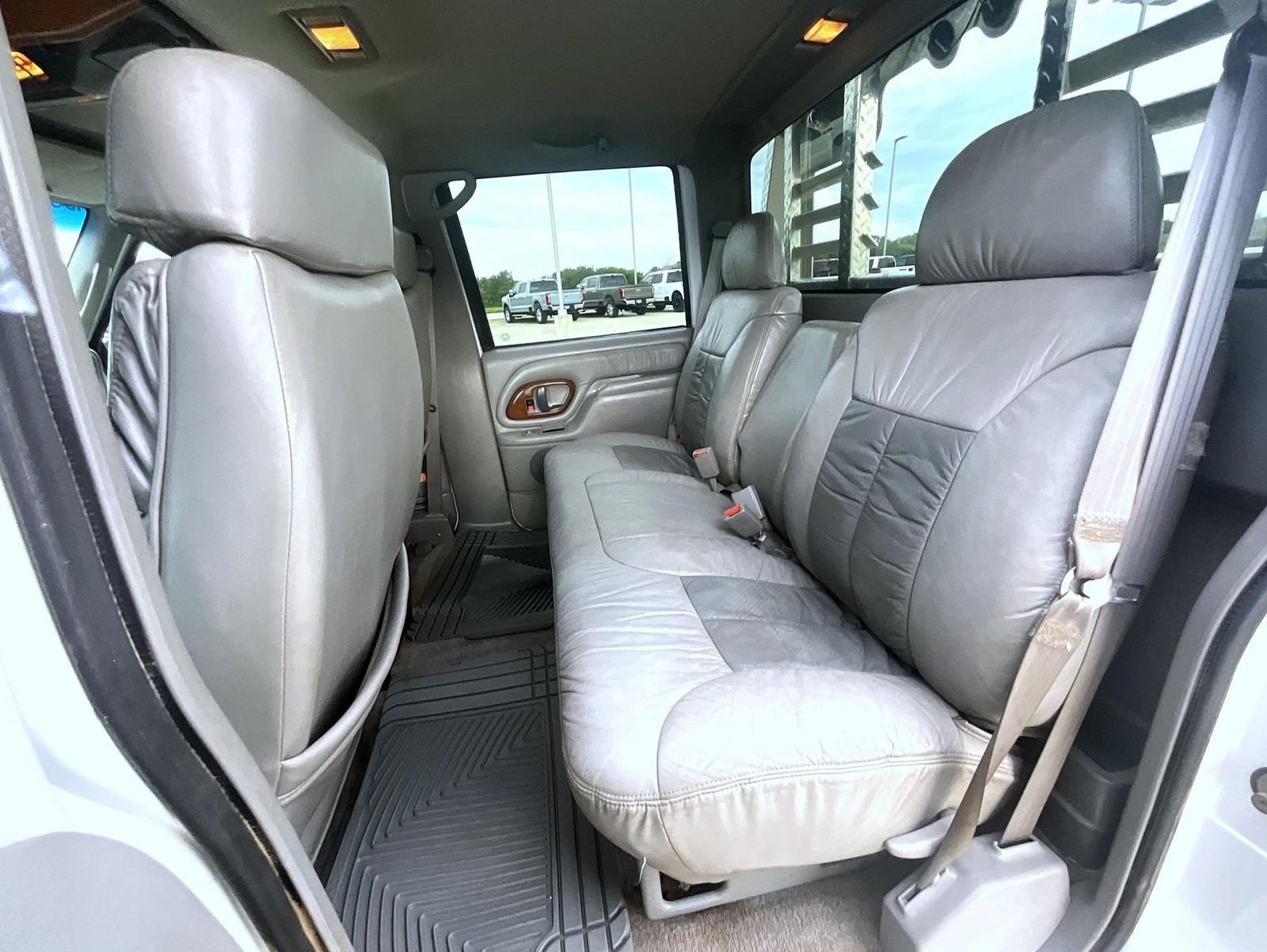 Used 1997 White Chevrolet Base image 20
