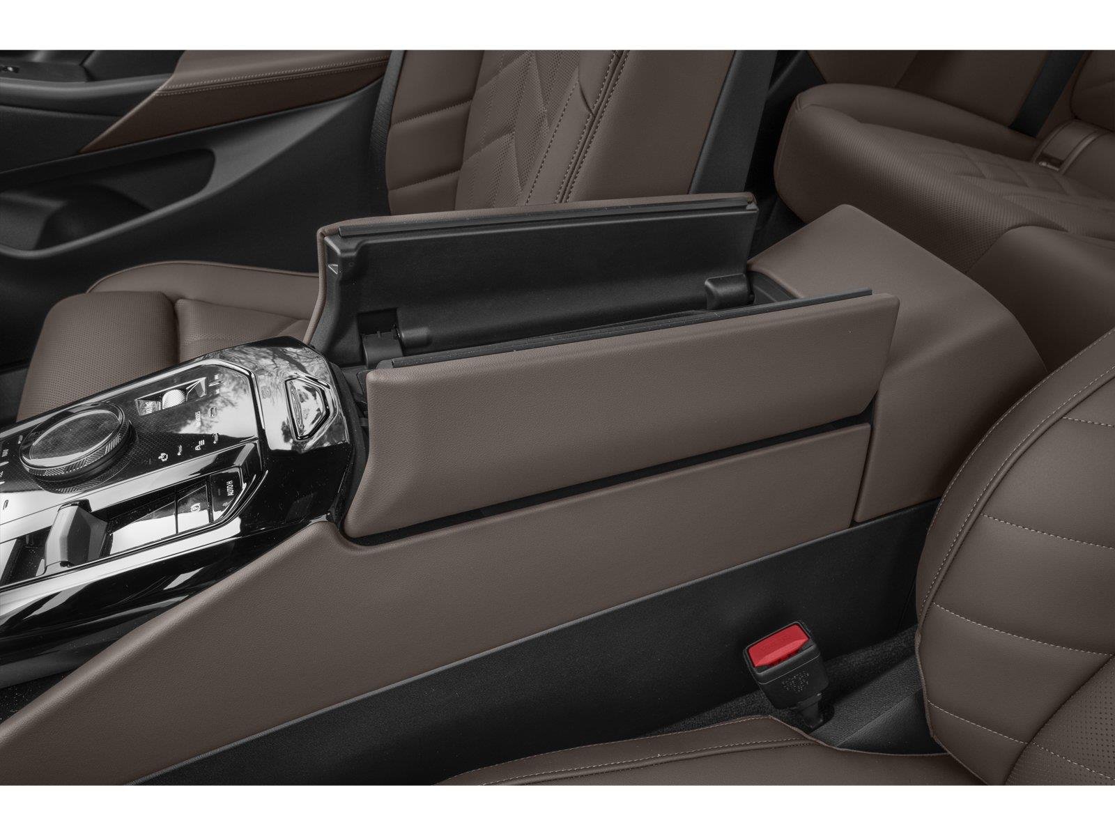 New 2027 Carbon Black Metallic BMW 540i xDrive image 9
