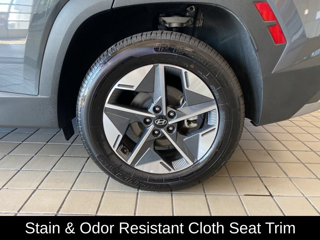 Used 2025 Grey Hyundai SEL image 20