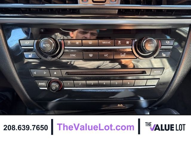 Used 2017 Gray BMW xDrive50i image 30