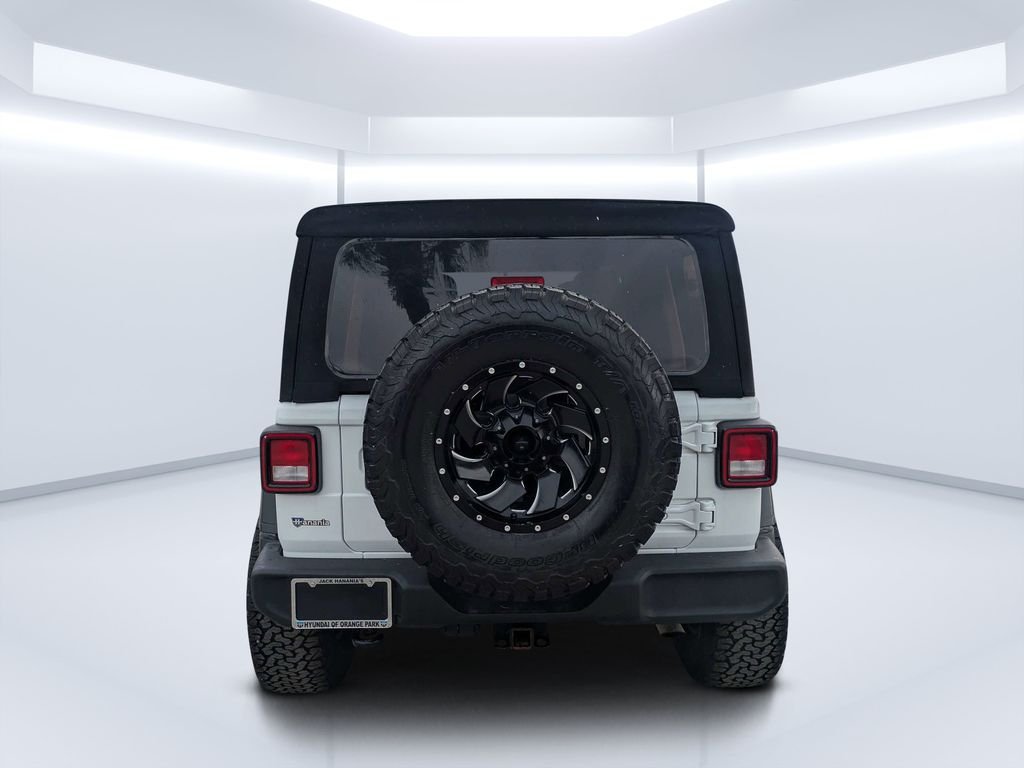 Used 2022 White Jeep Unlimited Willys image 4