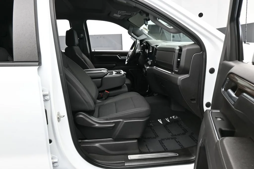 Used 2023 Summit White Chevrolet LT image 40