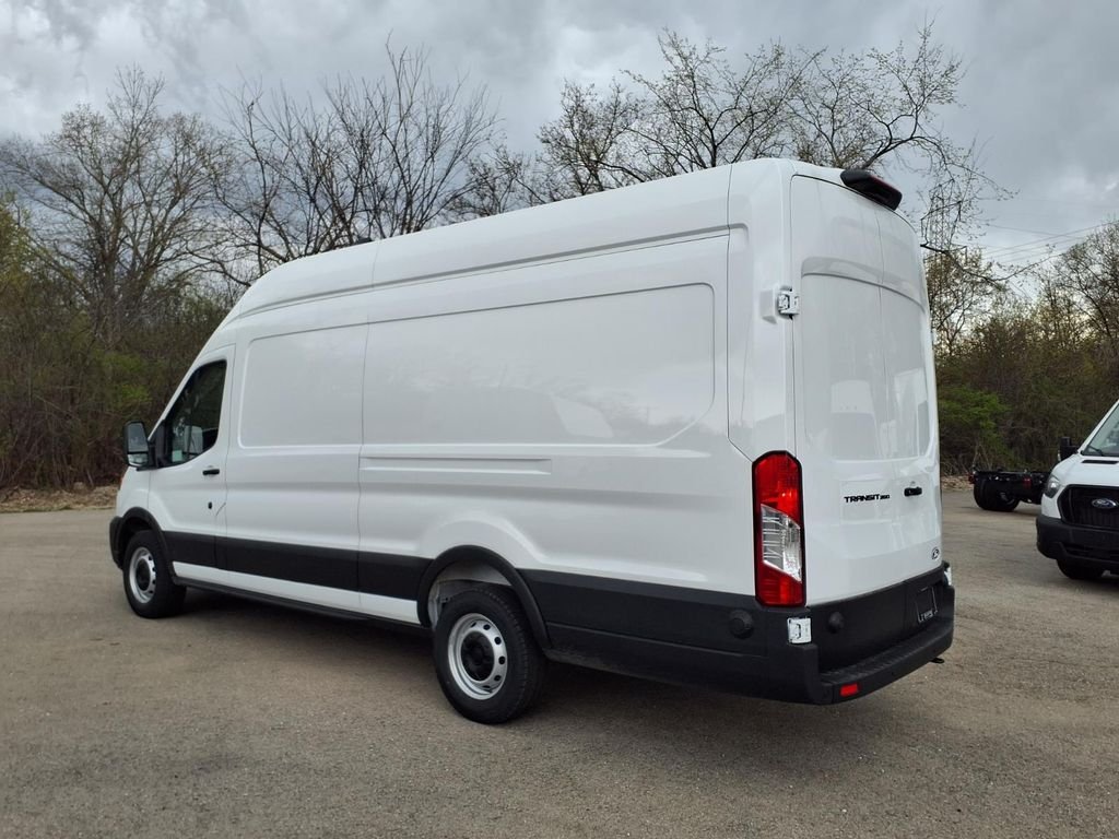 New 2026 White Ford Base image 2