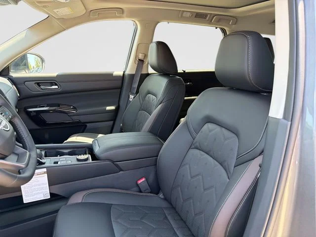 New 2026 Gray Nissan Platinum image 22