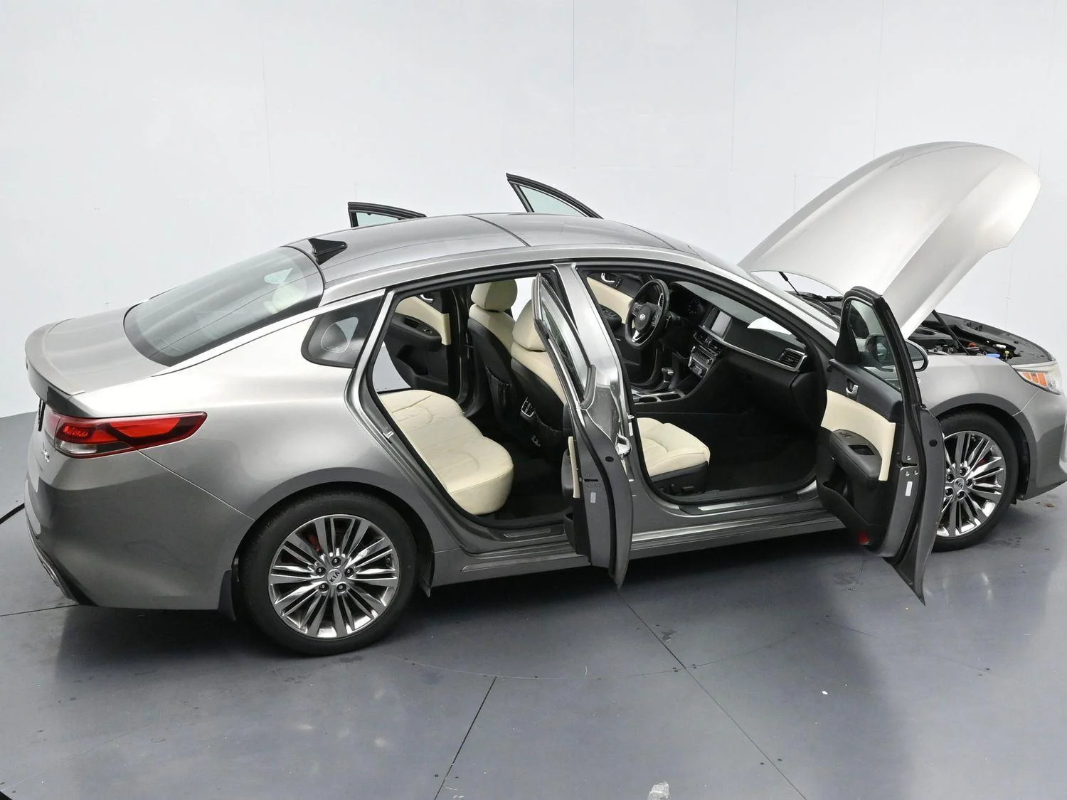 Used 2016 Titanium Silver Kia SXL Turbo image 40