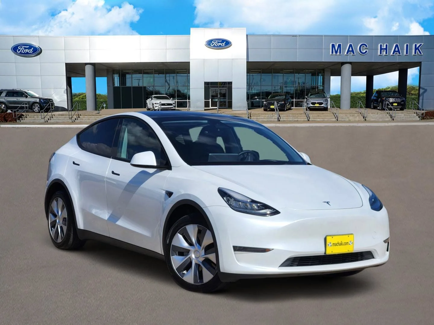 Used 2023 White Tesla Long Range image 1