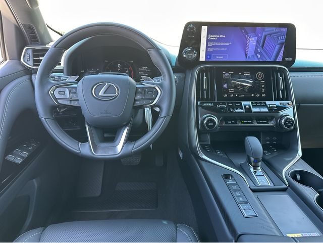 New 2026 Eminent White Pearl Lexus LX 700h LUXURY image 12