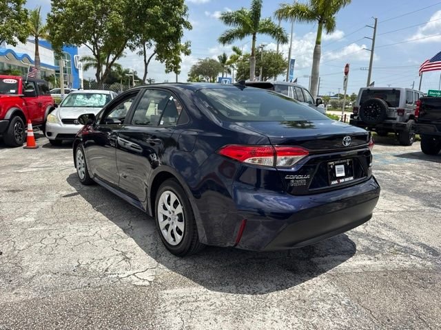 2025 Toyota Corolla LE - Photo 5