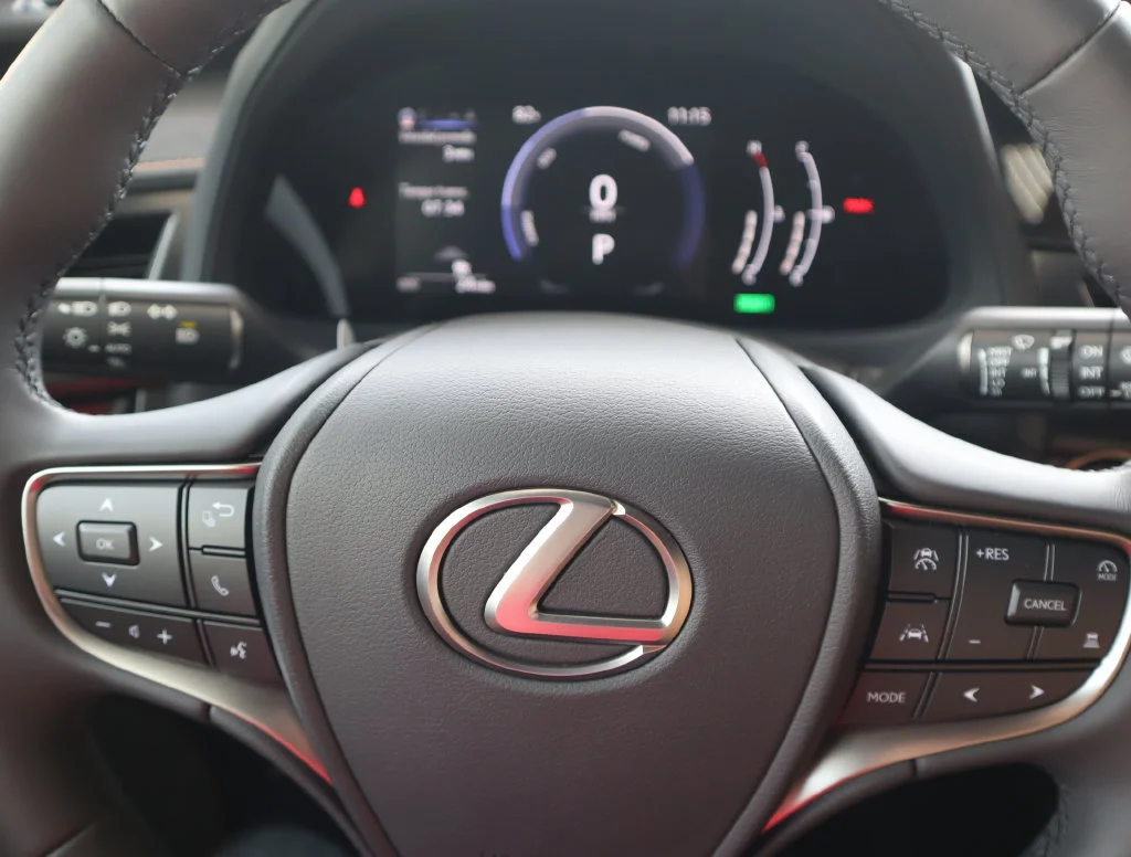 New 2026  Lexus 300h image 31