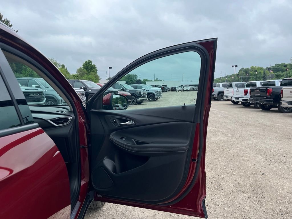 Used 2023 Cinnabar Metallic Buick Essence image 33