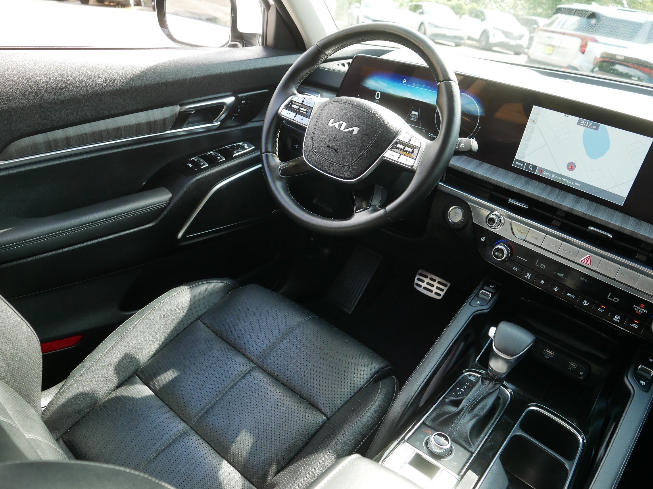 Certified Used 2024 Glacial White Pearl Kia SX image 9