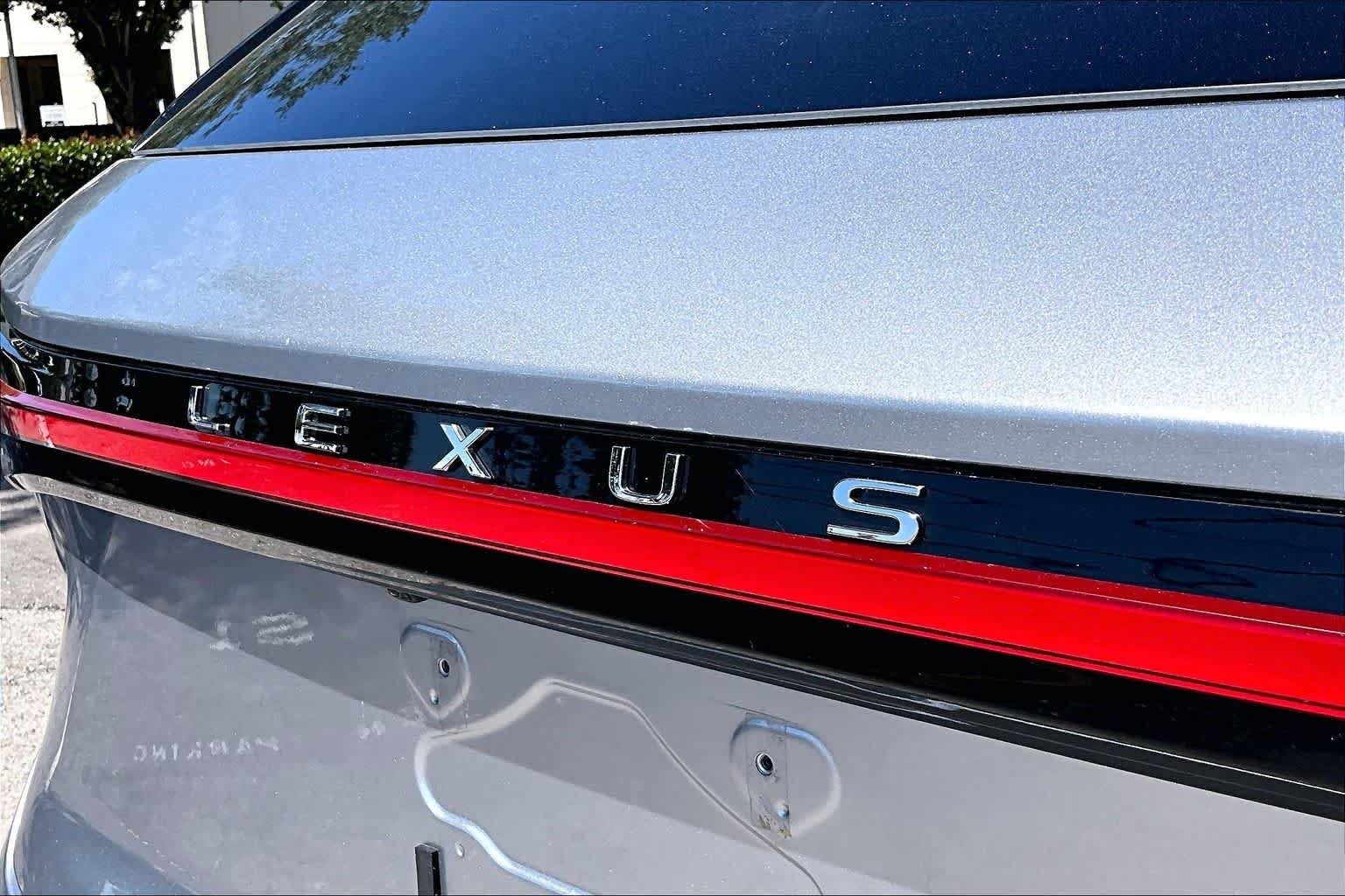 Certified Used 2025 Iridium Lexus Premium image 31