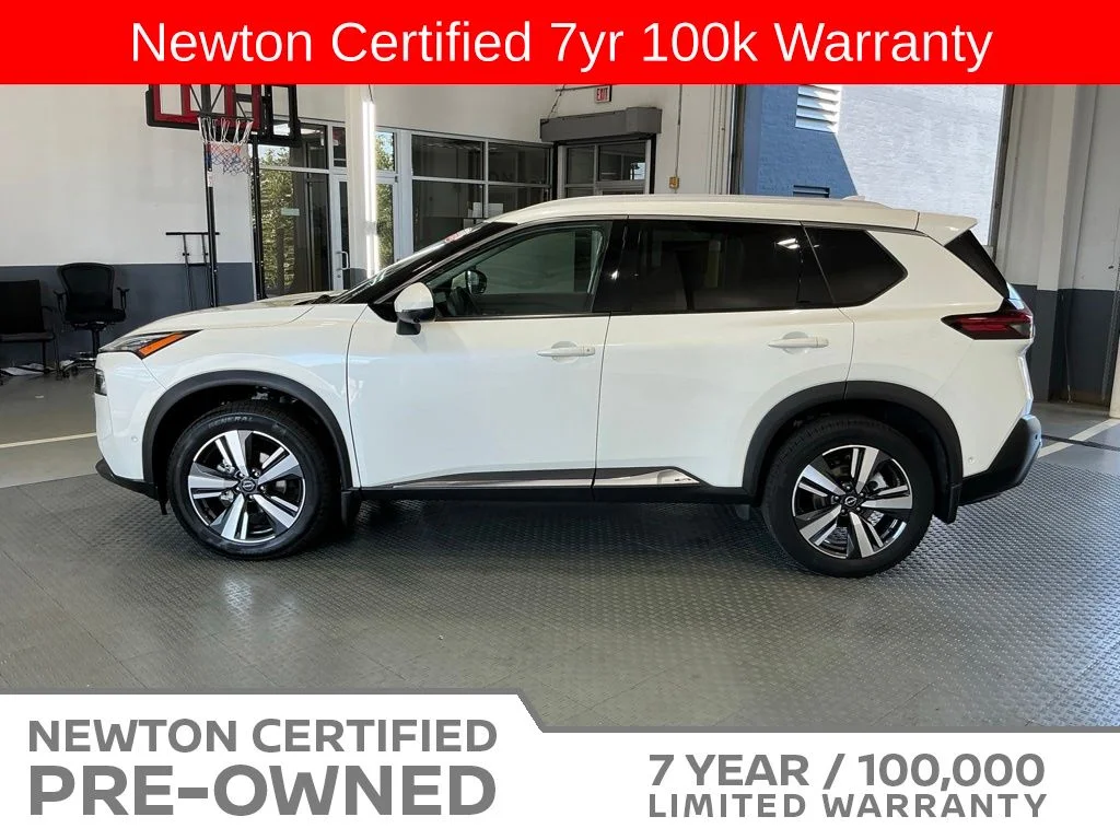 Certified Used 2023 Pearl White Nissan SL image 3