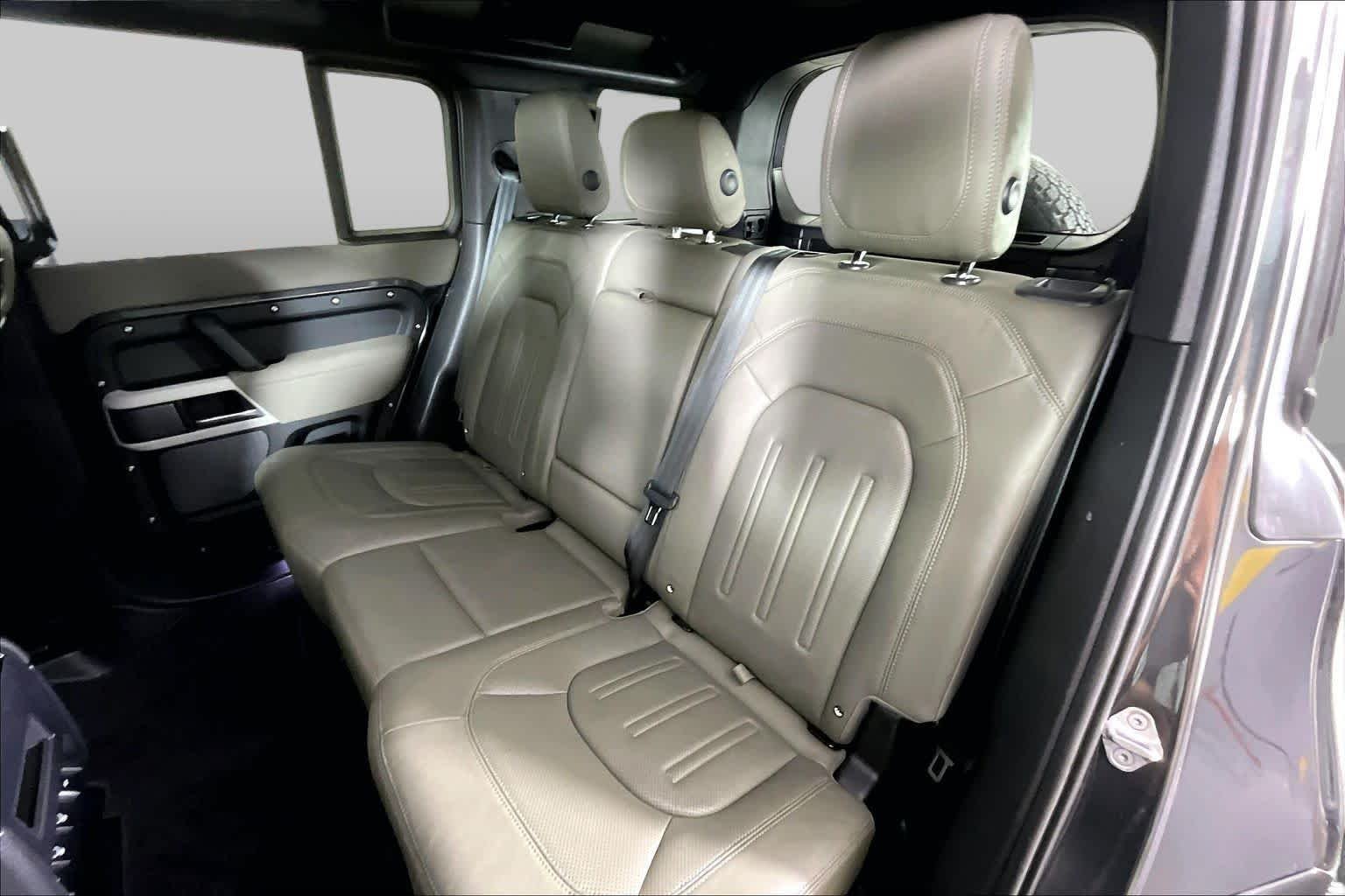 Used 2022 Eiger Grey Metallic Land Rover S image 18