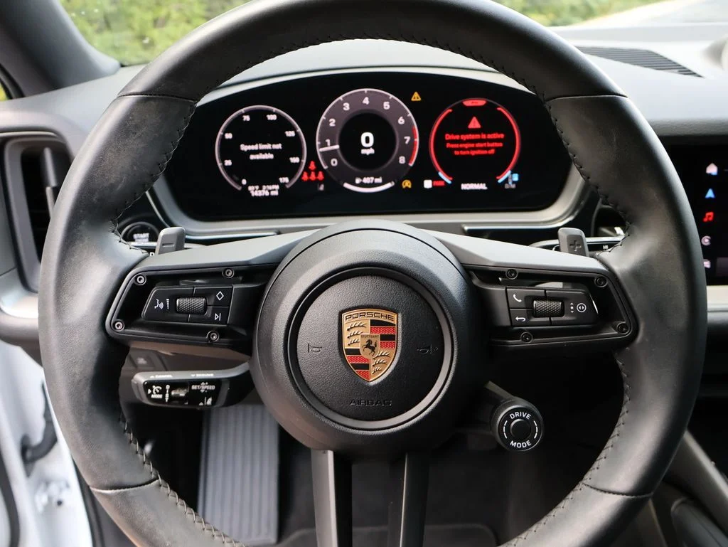 Certified Used 2025 Carrara White Metallic Porsche  image 28