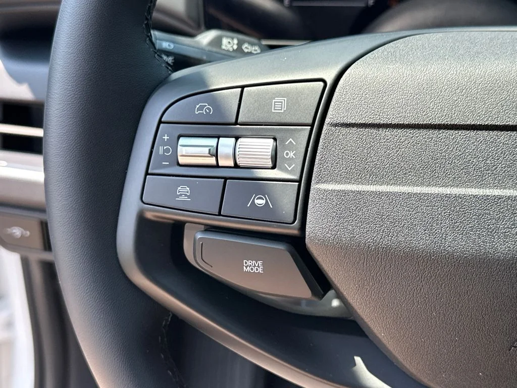 New 2026 White Kia EX image 25