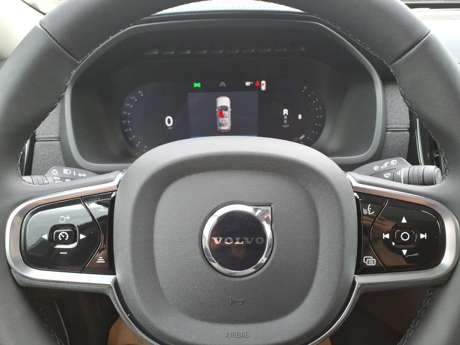 2027 Volvo XC90 Plus - Photo 10