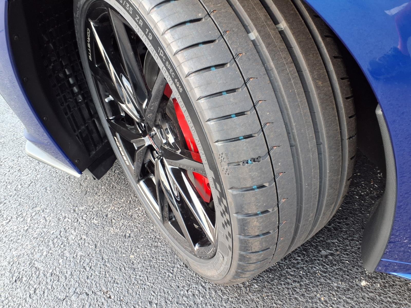 New 2027 Admiral Blue Metallic Chevrolet 2LT image 34