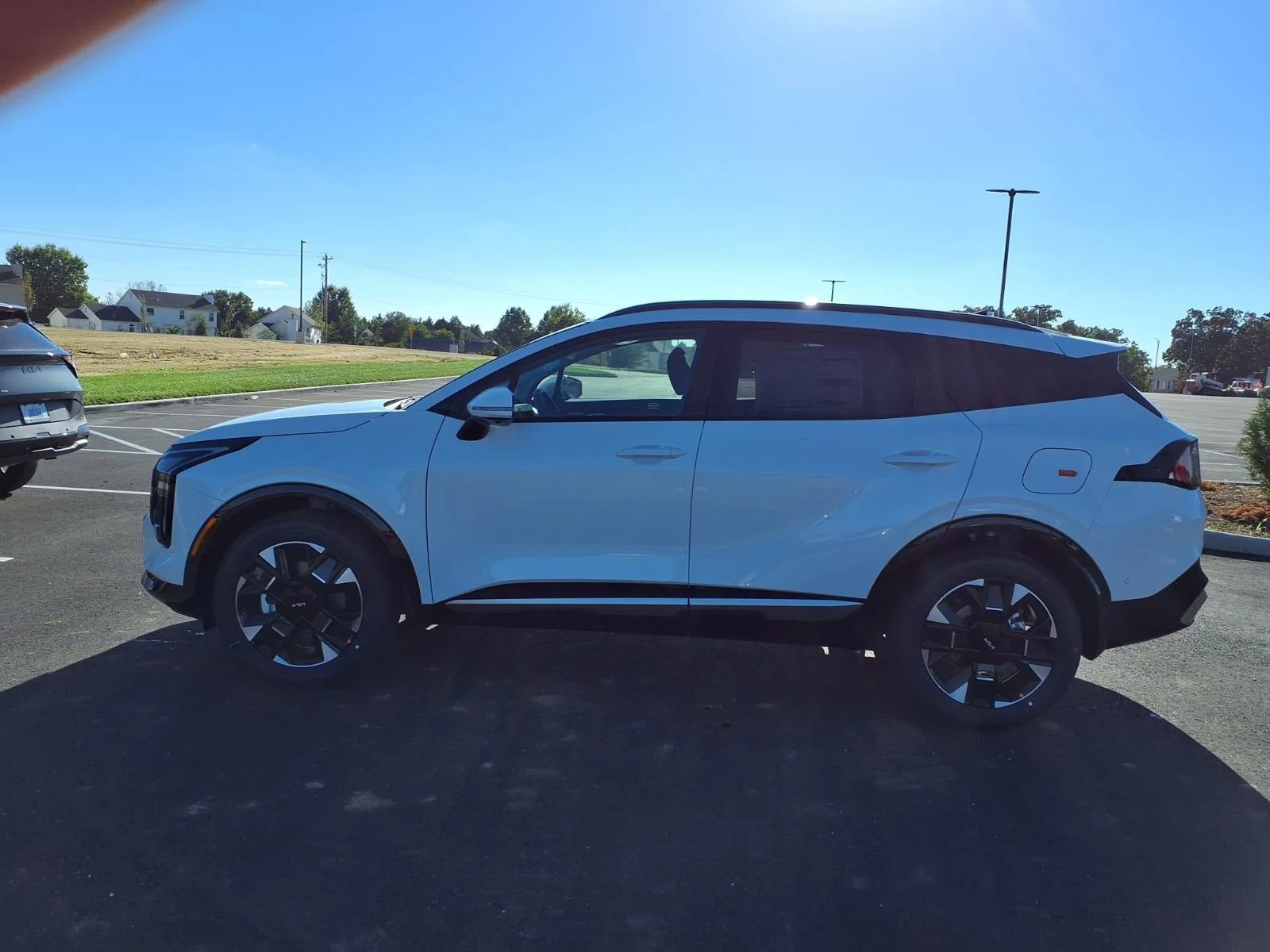New 2027 Snow White Pearl Kia SX Prestige image 19
