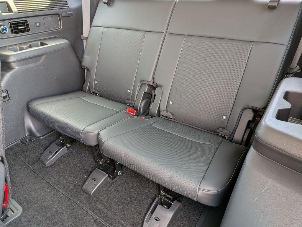 New 2026 Silver Hyundai SEL AWD image 24