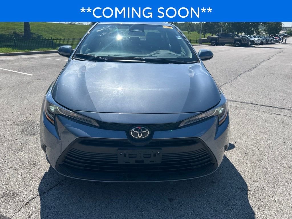 Used 2025 Toyota Corolla LE with VIN 5YFB4MDE8SP259323 for sale in Kansas City