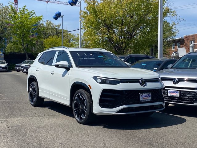 2026 Volkswagen Tiguan 2.0T SEL R-Line Turbo