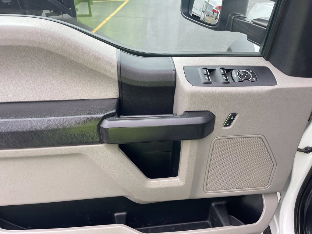 Used 2021 White Ford XL image 13