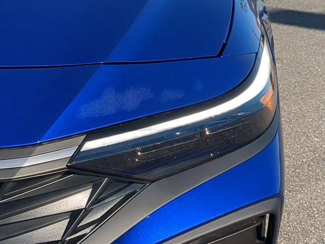 New 2025 Blue Hyundai SEL Sport image 10