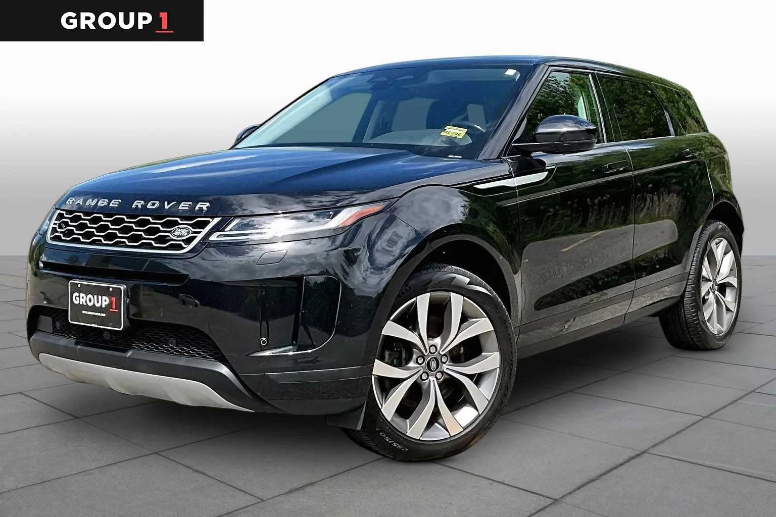 2022 Land Rover Range Rover Evoque SE's photo
