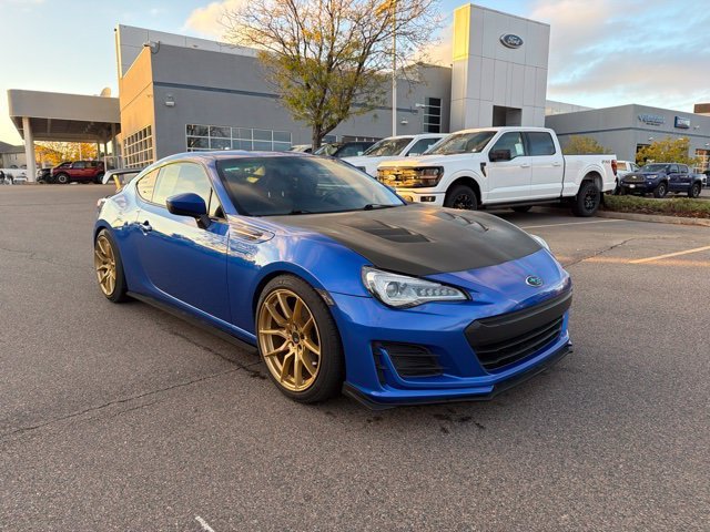 Used 2018 Blue Subaru Premium image 6