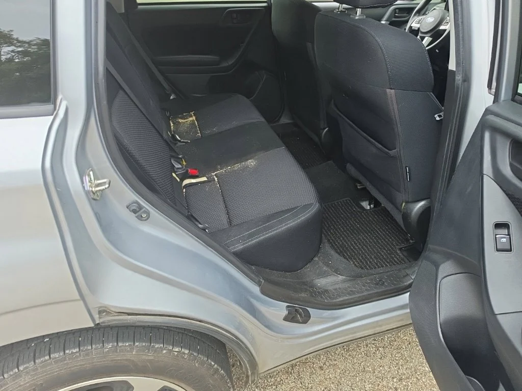 Used 2017 Silver Subaru 2.5i Premium image 6