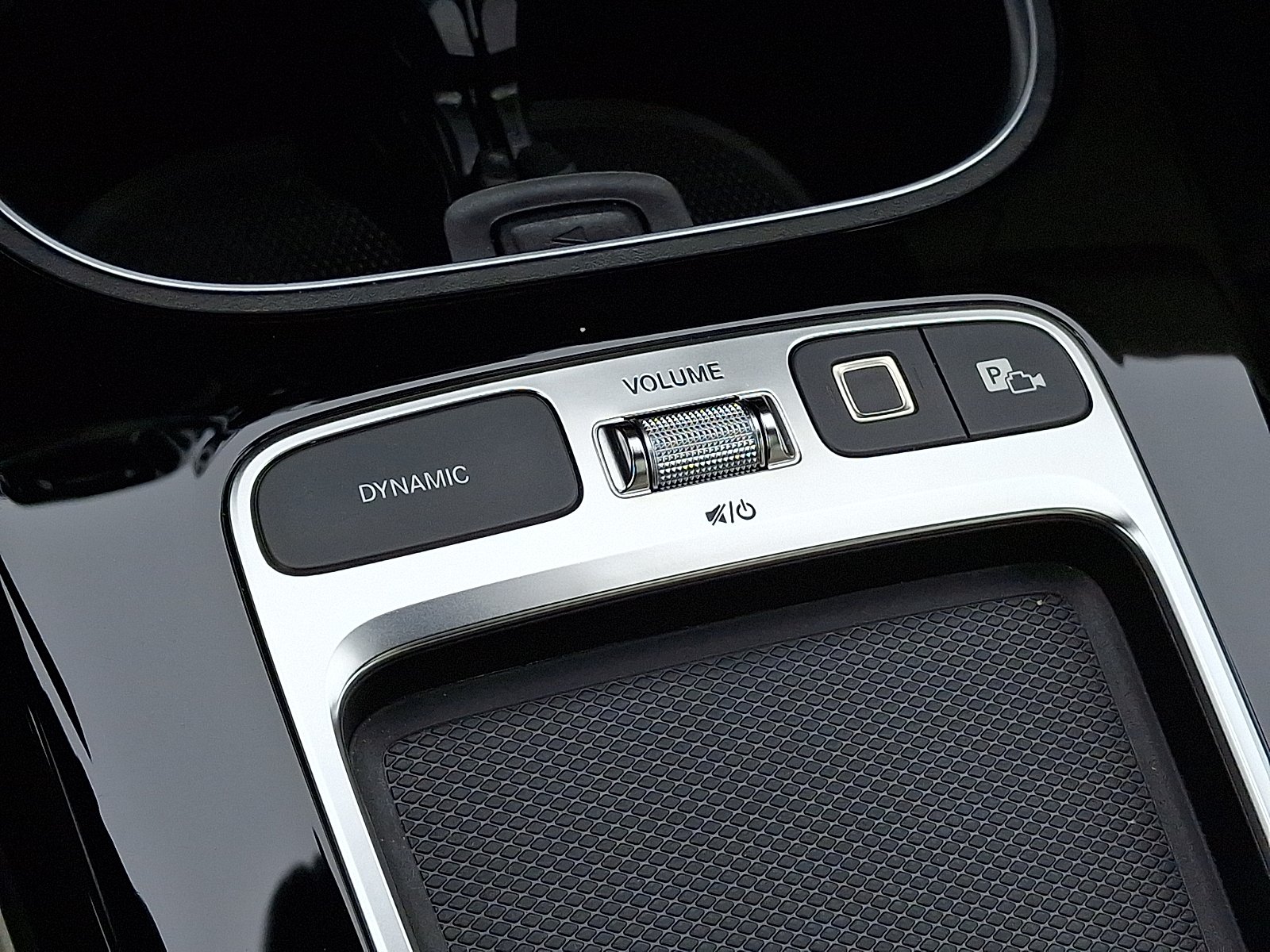 Certified Used 2025 Polar White - 149 Mercedes-Benz 4MATIC® image 24