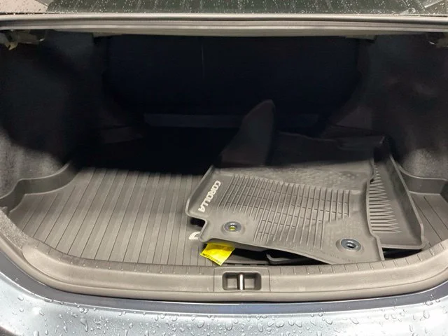 Used 2018 Gray Toyota LE image 30