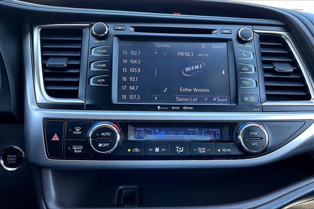 Used 2016 Gray Toyota XLE V6 image 17
