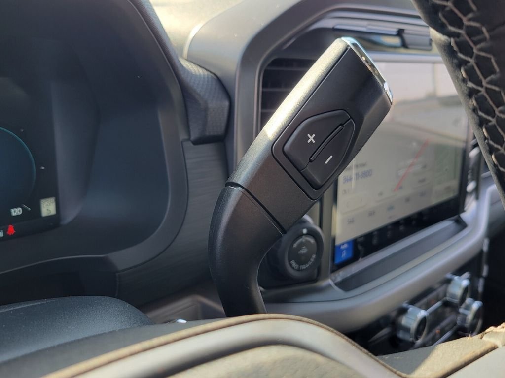 2025 Ford F-150 XLT - Photo 16
