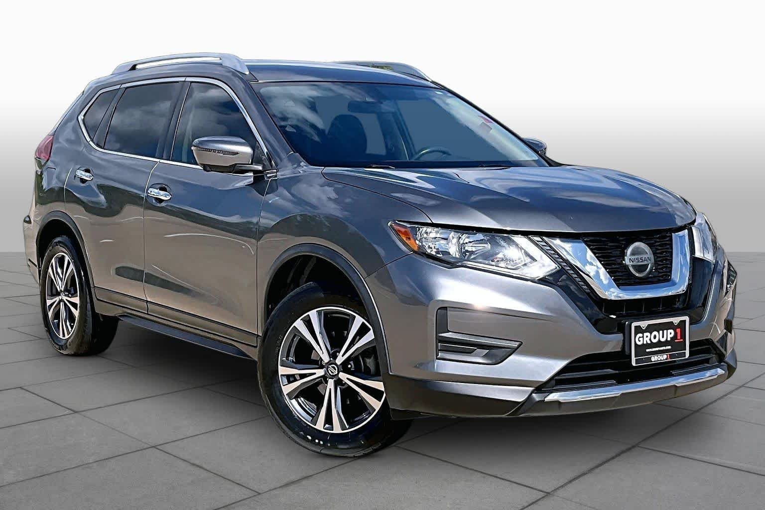 Used 2019 Gun Metallic Nissan SV image 3