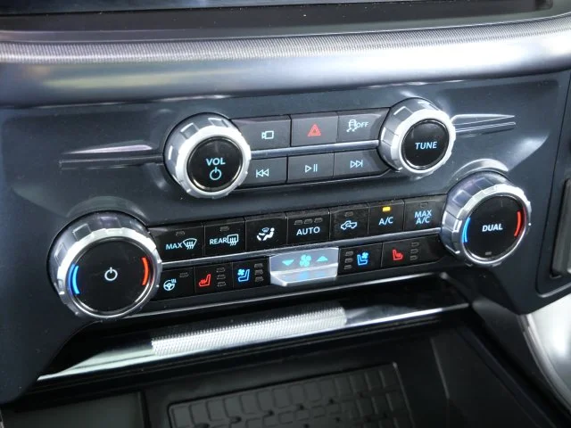 Certified Used 2025 Gray Ford Lariat image 25