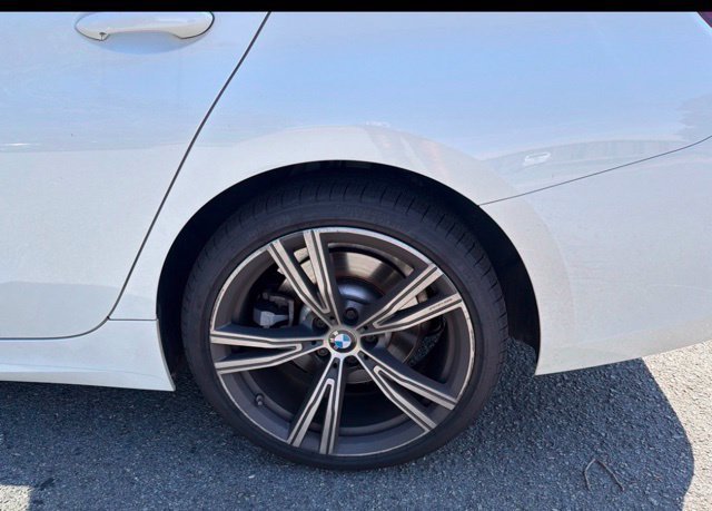 Used 2023 White BMW 330i image 25