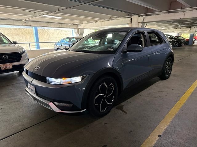 Certified Used 2024 Blue Hyundai SE image 1