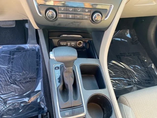 Used 2016 Purple Kia LX image 15