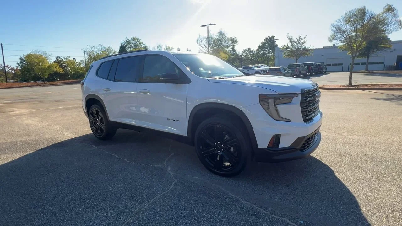 New 2026 Summit White GMC Elevation image 2