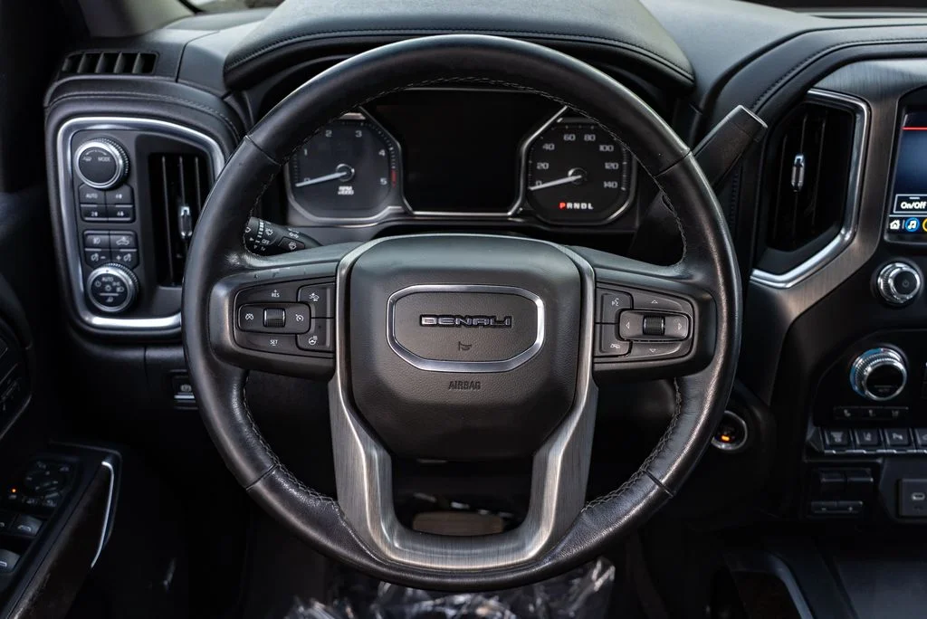 Used 2020 Black GMC Denali image 13