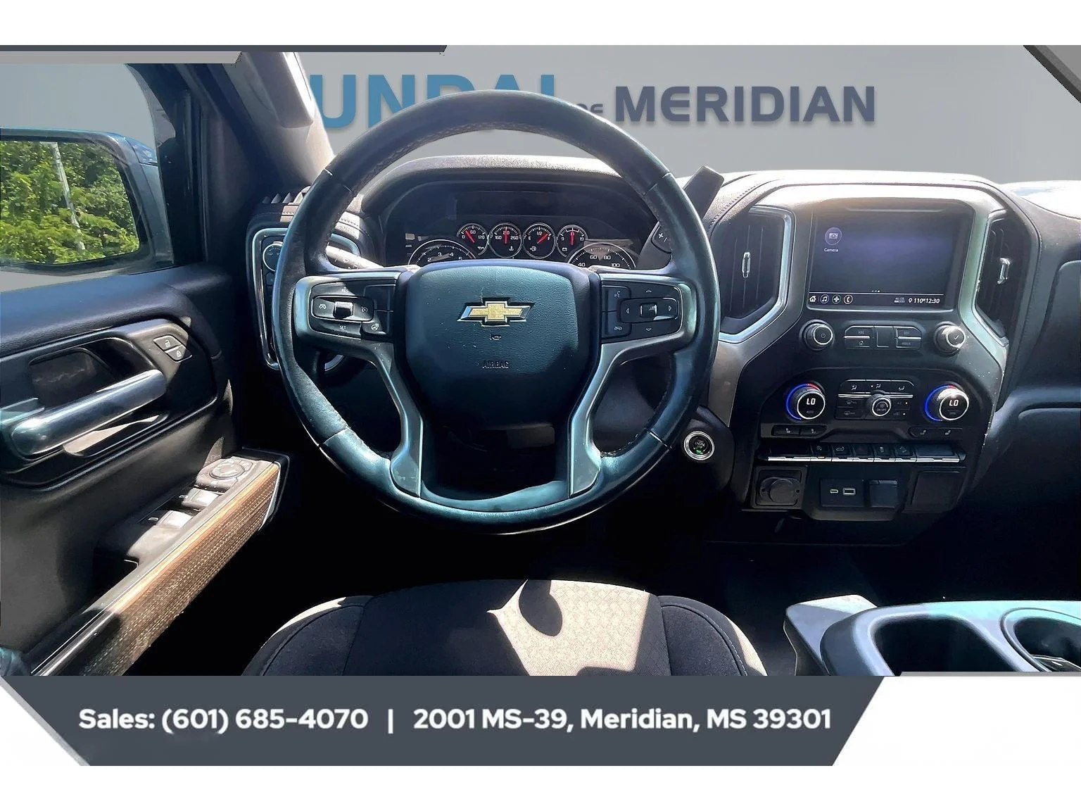Used 2021 MOSAIC BLACK METALLIC Chevrolet LT image 5