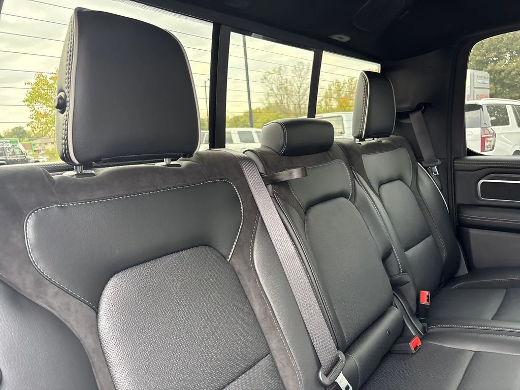 2026 RAM 1500 Laramie - Photo 31
