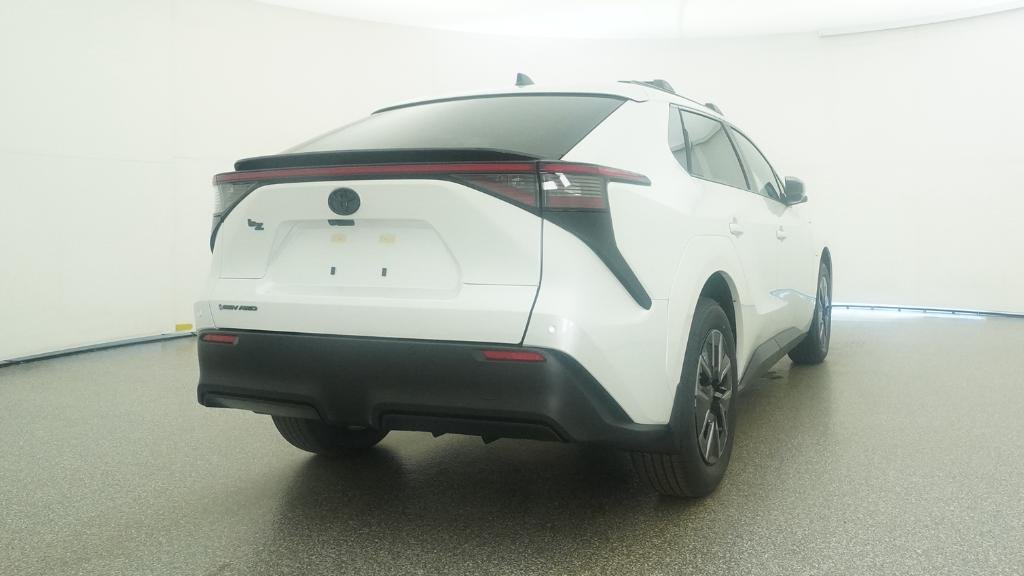 New 2026 Wind Chill Pearl Toyota XLE image 17